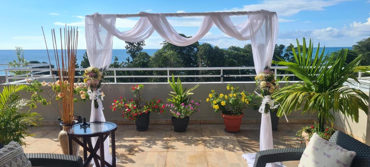 Harmony Self-Catering Apartments Vịnh Beau Vallon Ngoại thất bức ảnh